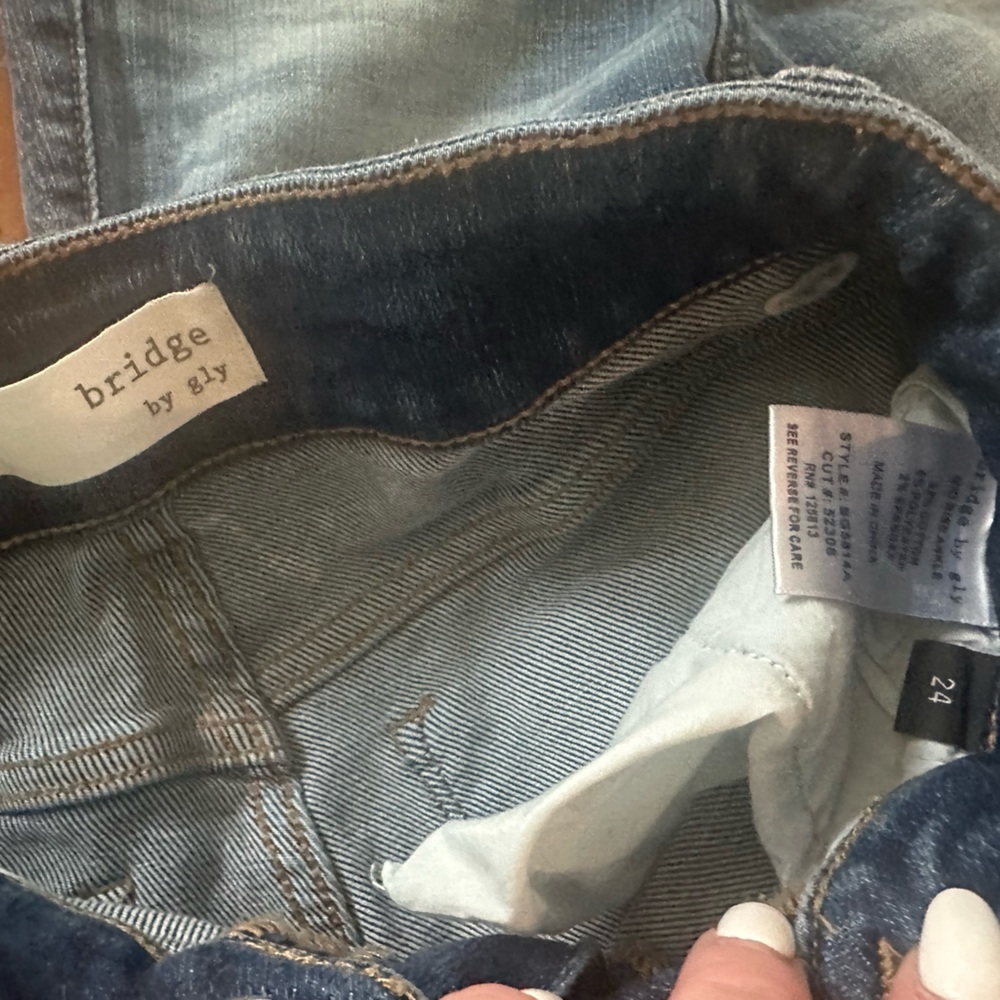 Stylish Ripped Jeans Collection - Picture 8 of 9